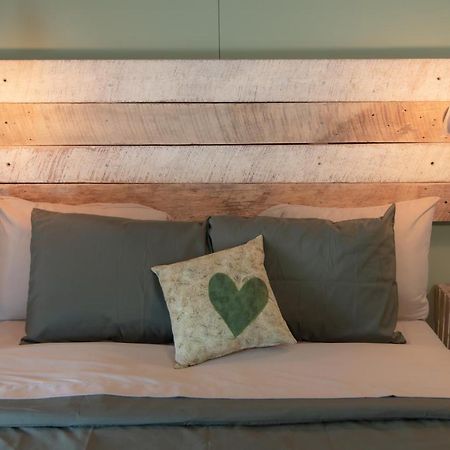 The Green Heart Inn Kingsville Eksteriør billede